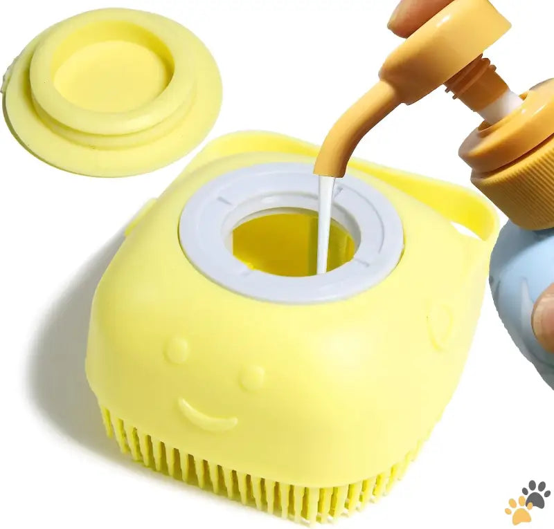 Dog Bath Brush - Yellow - Pet Bath Brush Dog Bath Brush Shampoo Dispenser Soft Silicone Dog Bathing Brush Dog Shampoo